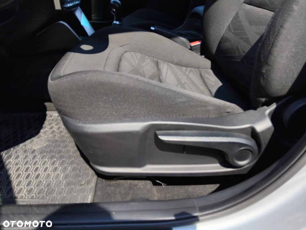 Kia Ceed 1.6 CRDi L - 22
