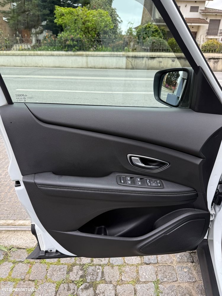 Renault Grand Scénic - 19