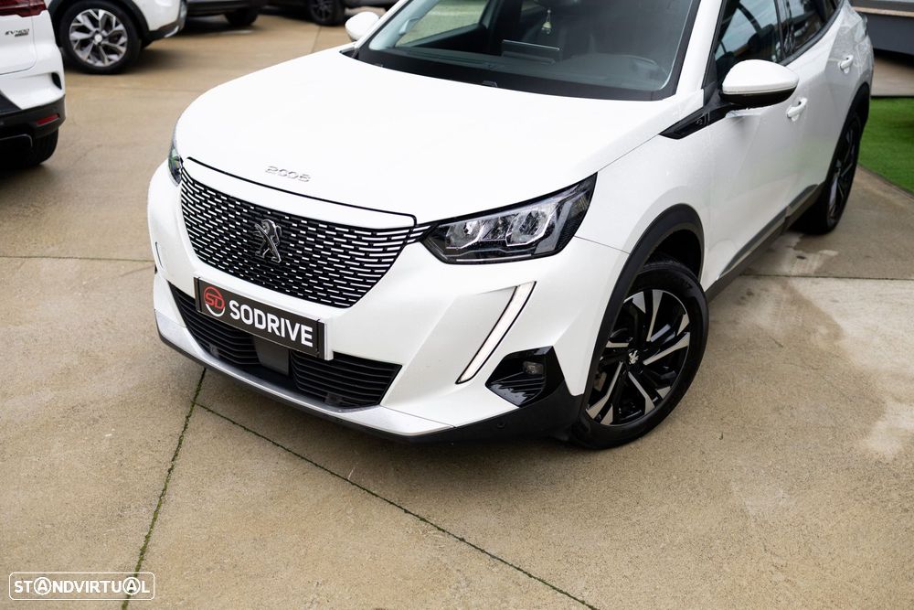 Peugeot e-2008 Allure - 14