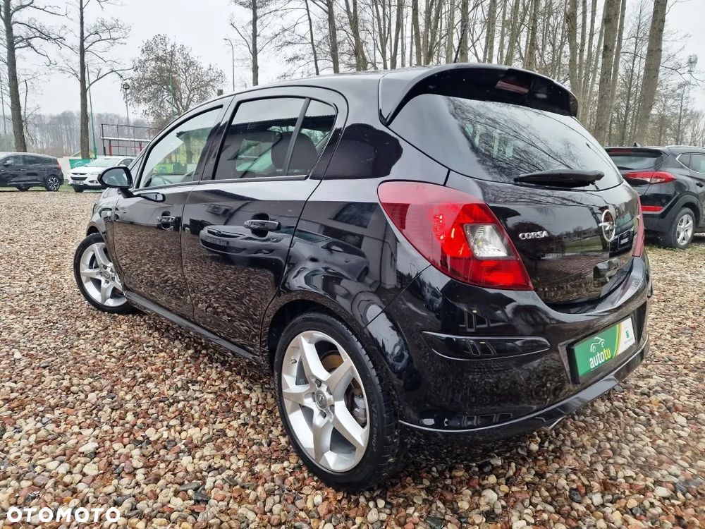 Opel Corsa 1.6 Turbo GSi - 4