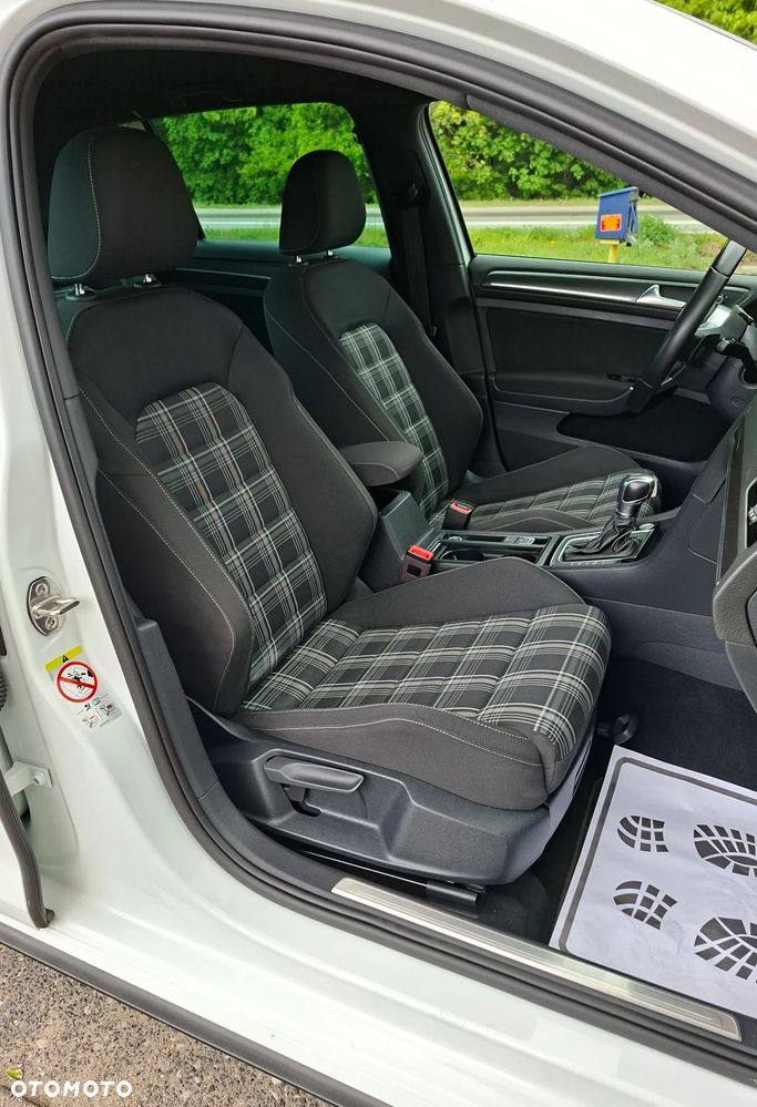 Volkswagen Golf GTD (BlueMotion Technology) DSG - 12