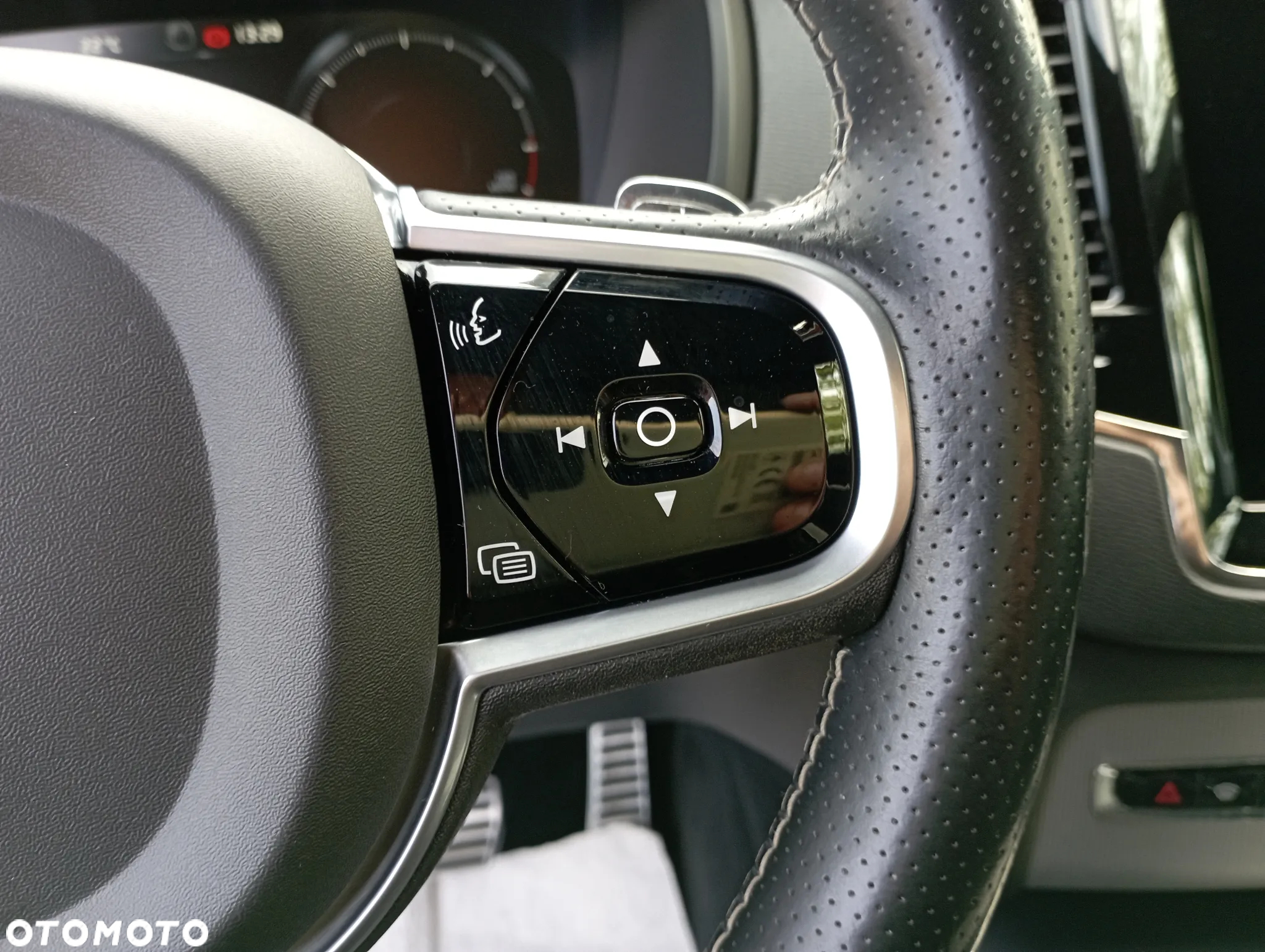 Volvo XC 90 D5 AWD Geartronic RDesign - 31