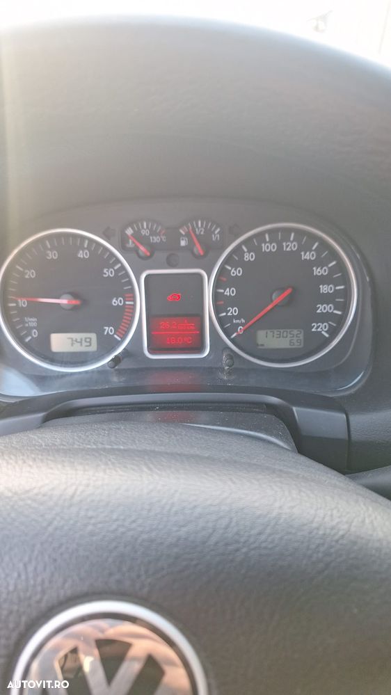 Volkswagen Golf 1.6 - 4
