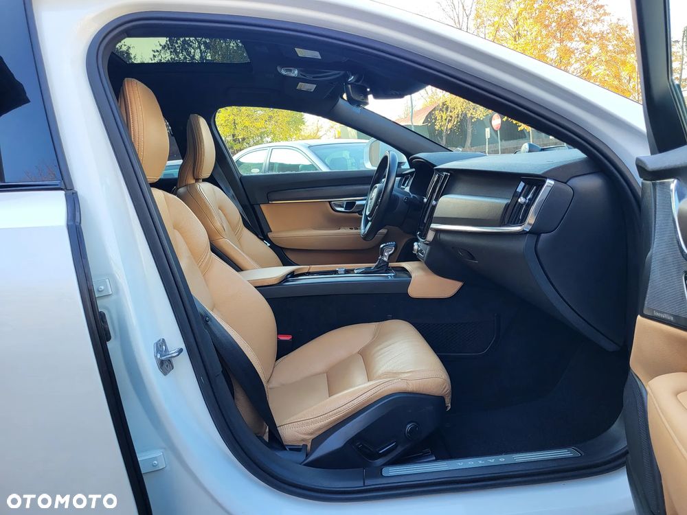 Volvo V90 Cross Country T6 AWD - 36