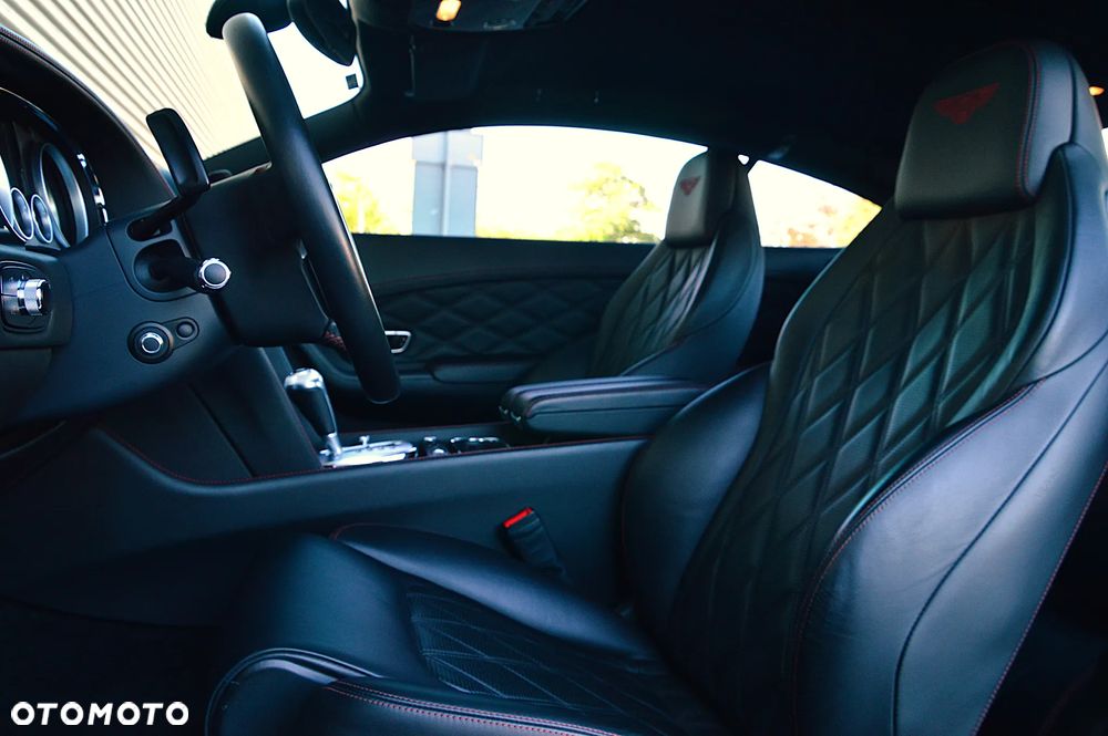 Bentley Continental GT - 14