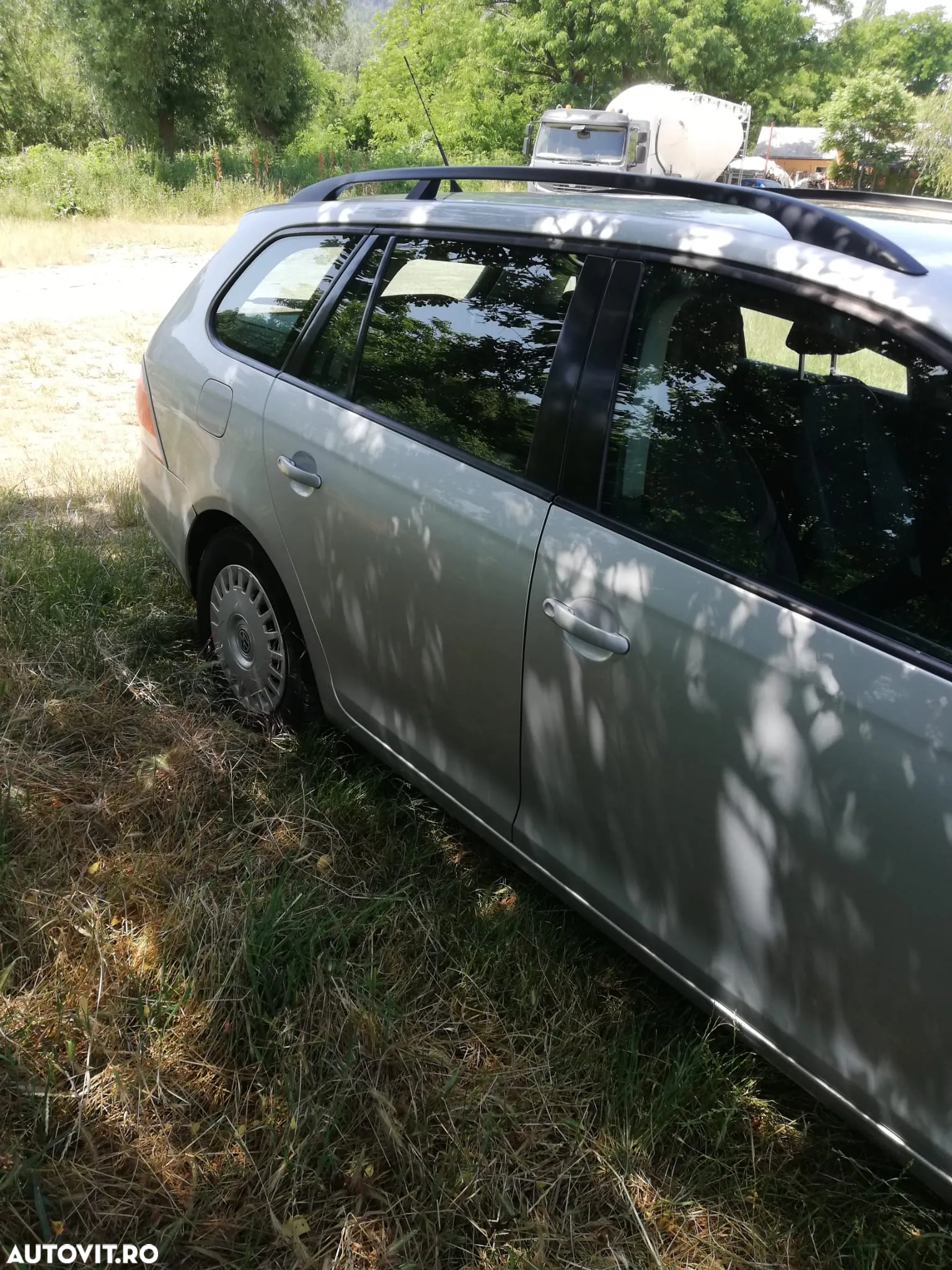 Volkswagen Golf 1.9 TDI 4Motion DPF Trendline - 8