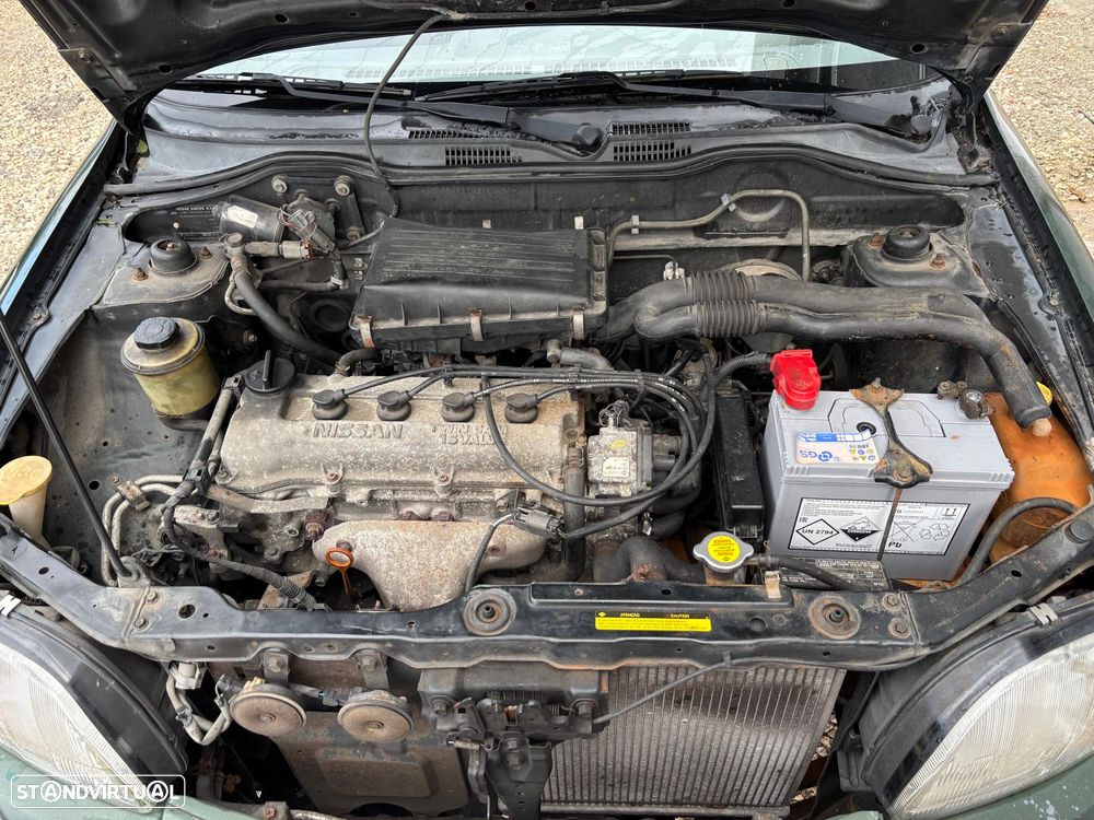 Nissan Micra K11 de 1999 para peças - 9