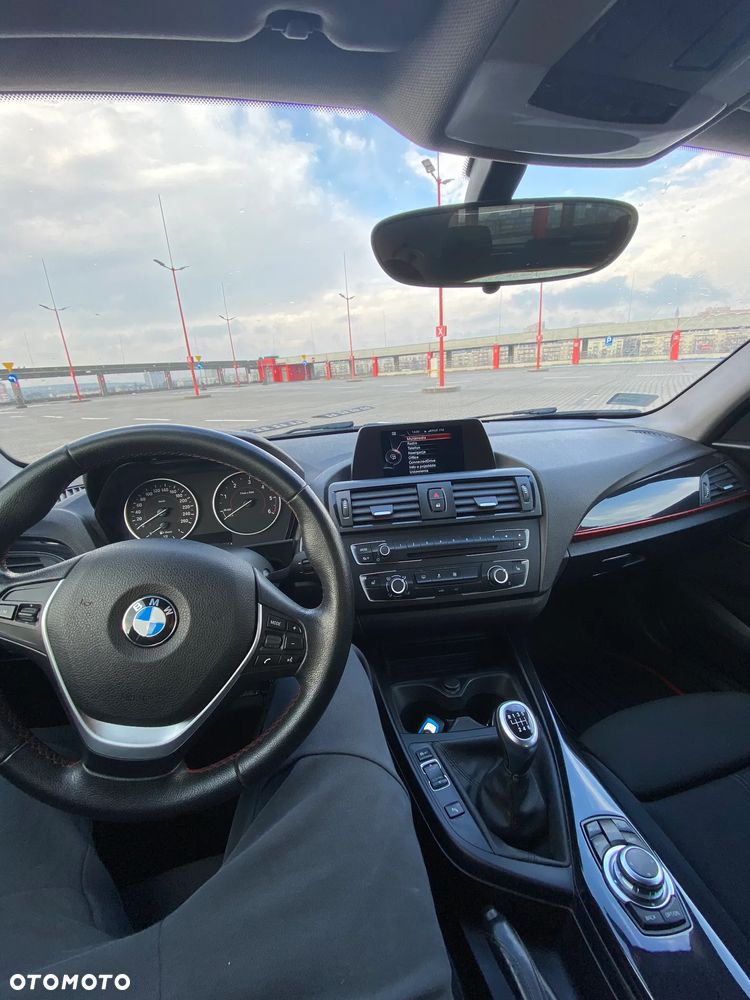 BMW Seria 1 116d Sport Line - 10