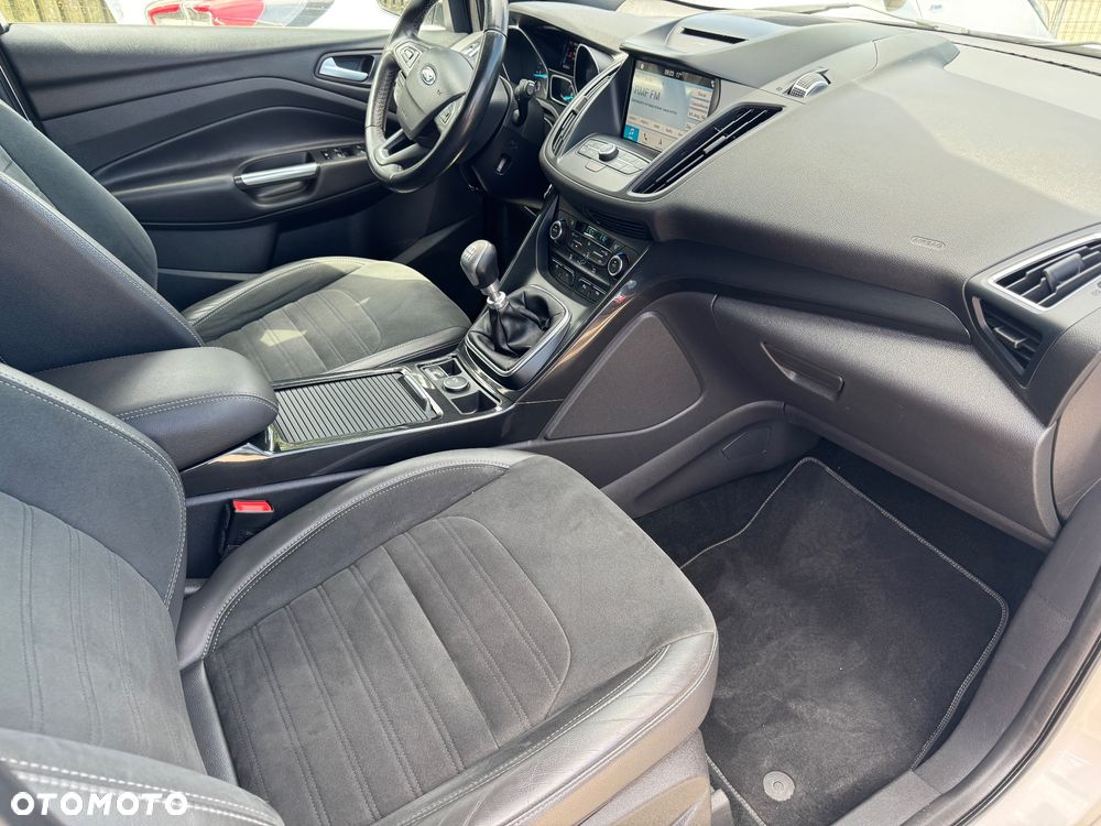 Ford Kuga 2.0 TDCi 2x4 ST-Line - 13