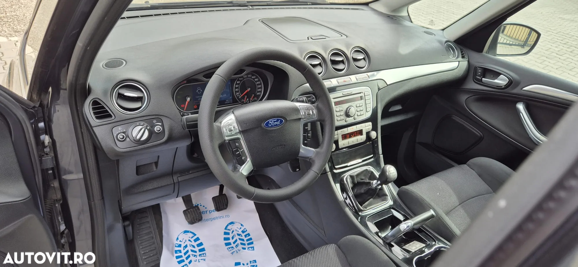 Ford Galaxy - 14