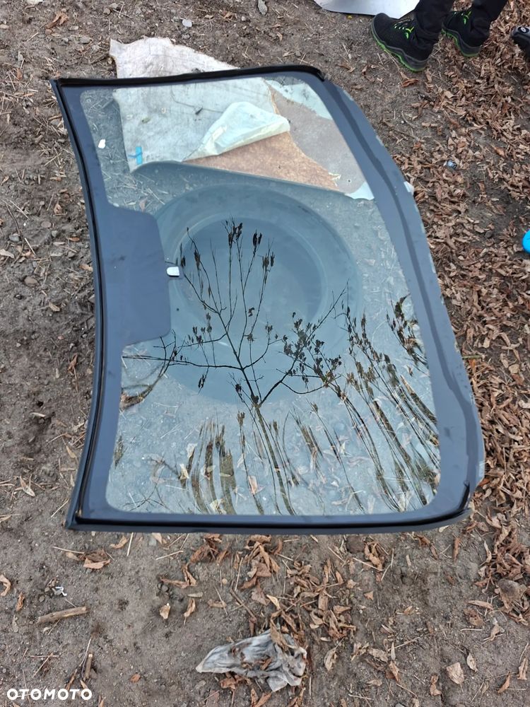 Szyba czołowa przednia Mazda 3 BK 2003-2009 używana - 1