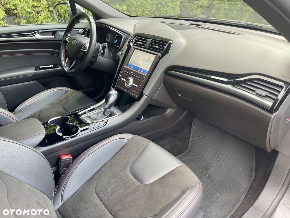 Ford Mondeo SW 2.0 Hybrid ST-Line Plus - 13
