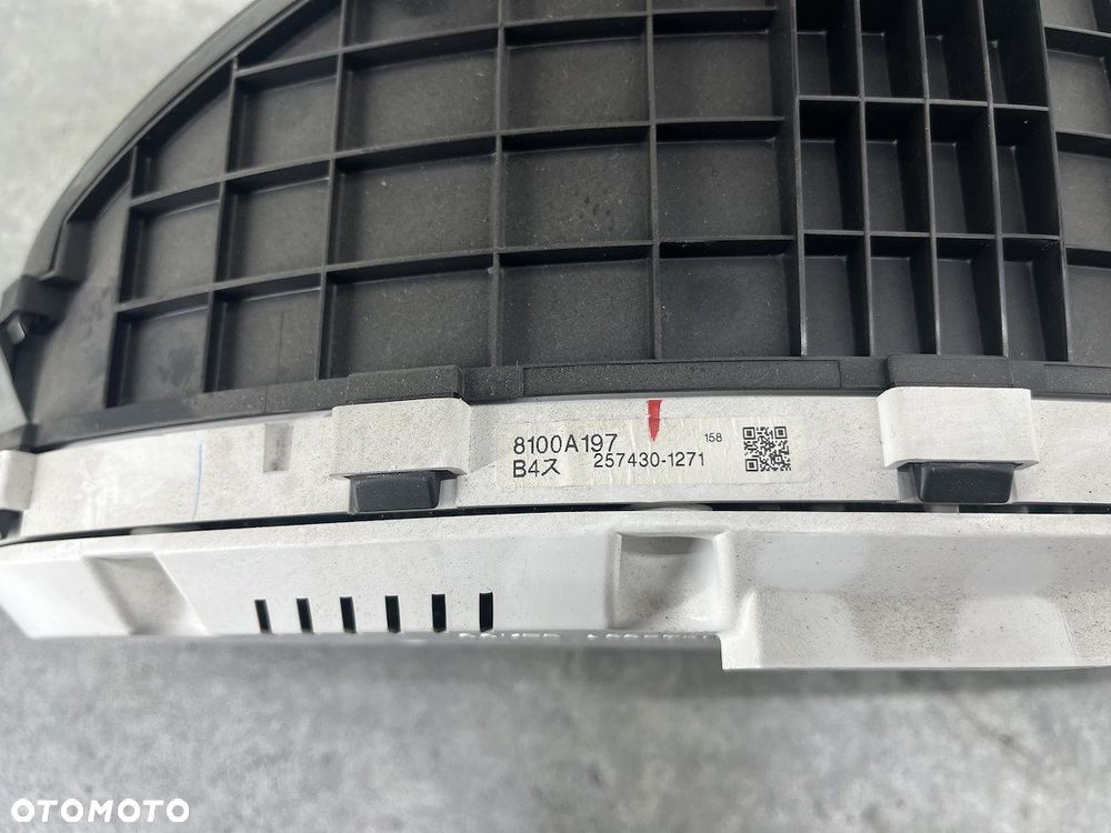 LICZNIK MITSUBISHI GRANDIS 8100A197  257430-1271 2.0 DI-D - 3