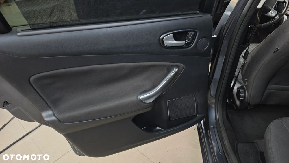 Ford Mondeo 2.0 Titanium - 10