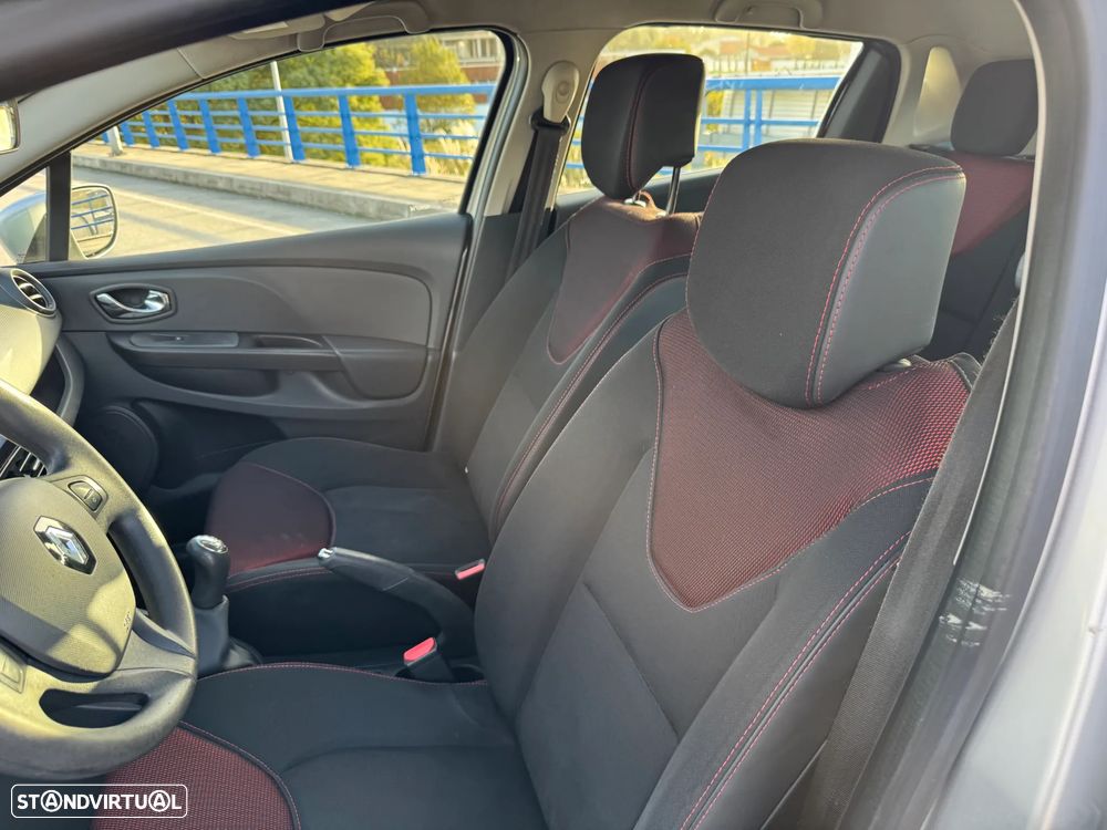 Renault Clio 1.5 dCi 75 Expression - 11