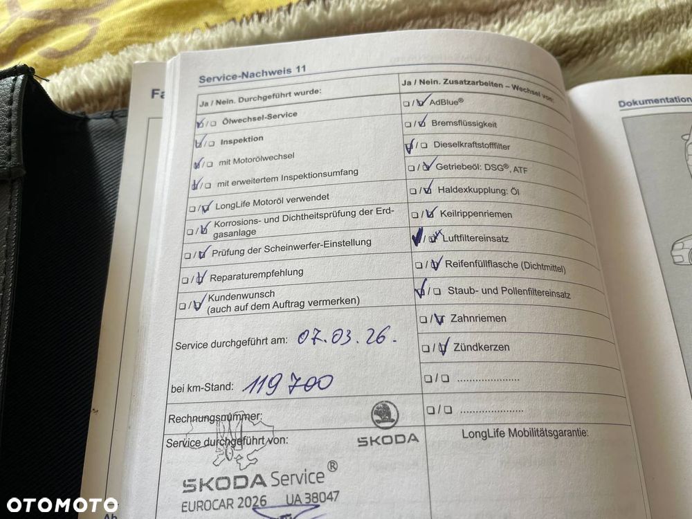 Volkswagen Golf 1.6 TDI BlueMotion Technology Lounge - 19