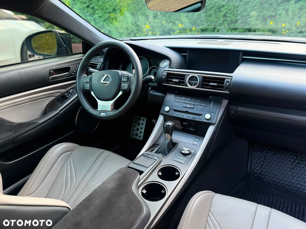 Lexus RC F Prestige - 16