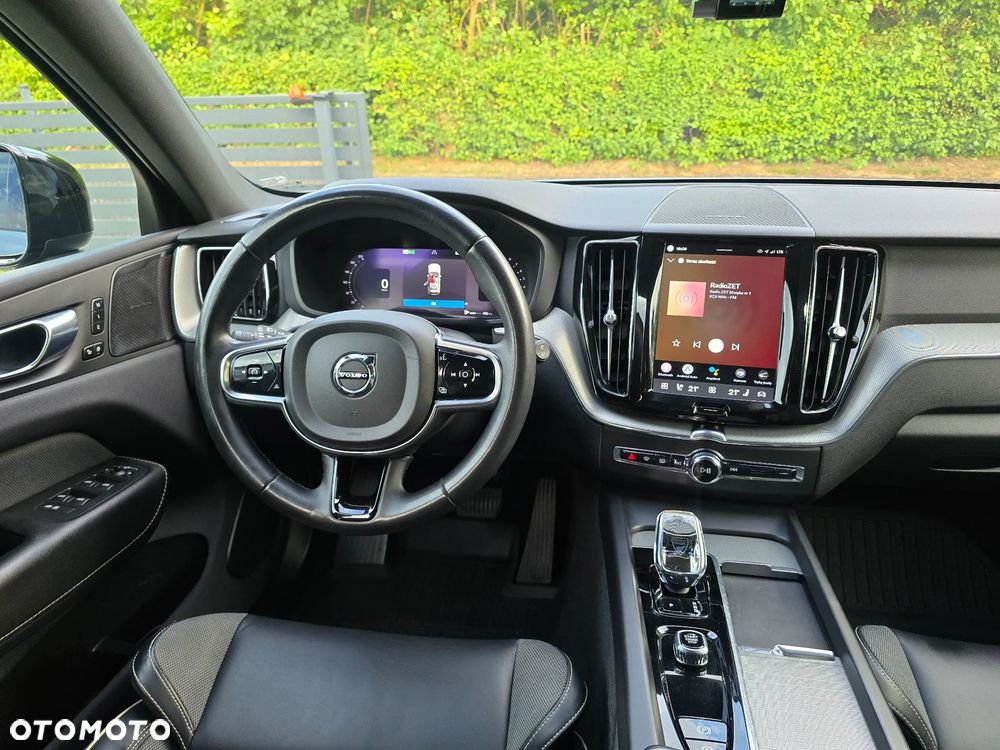 Volvo XC 60 B4 B Plus Dark - 7