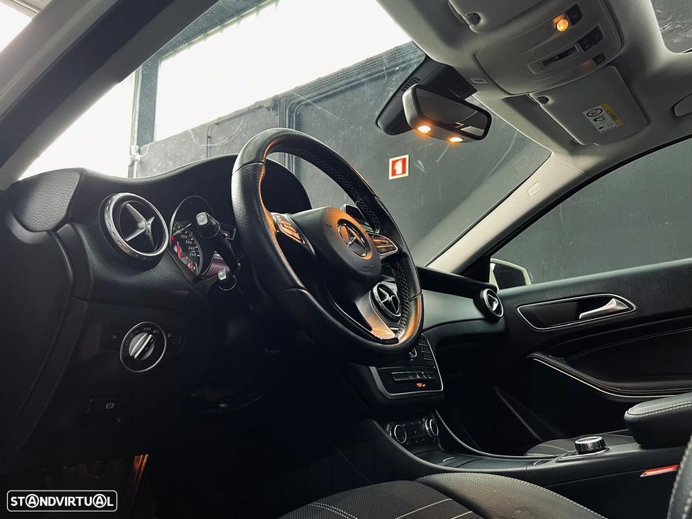 Mercedes-Benz GLA 180 CDI Urban Aut. - 15
