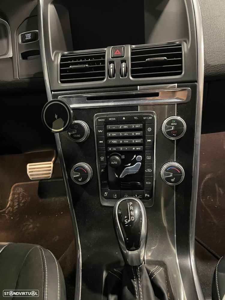 Volvo XC 60 2.0 D4 R-Design Geartronic - 10