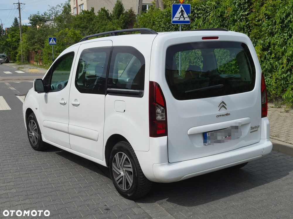 Volkswagen Touran 1.6 TDI DPF BlueMot Comfortline - 11