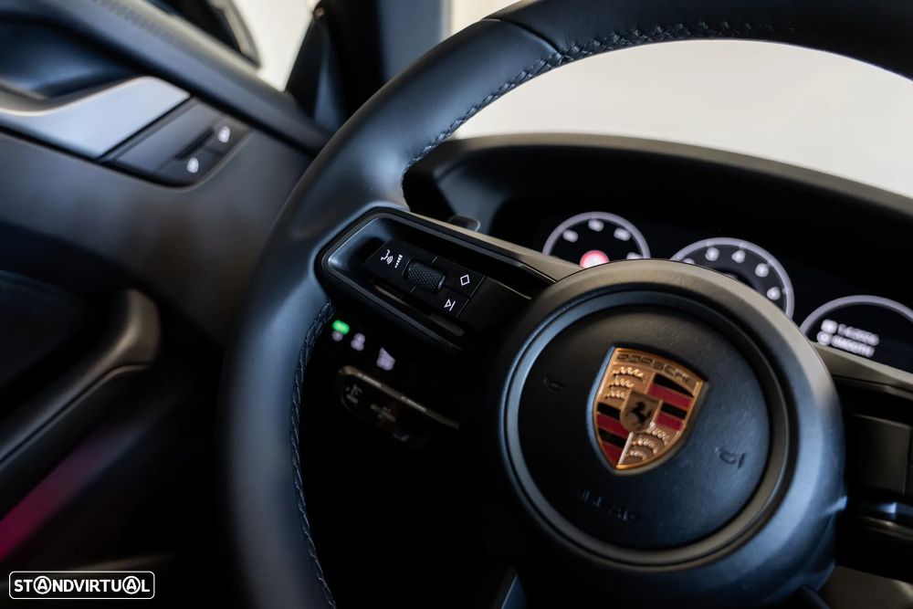 Porsche 911 (992) Carrera S - 10