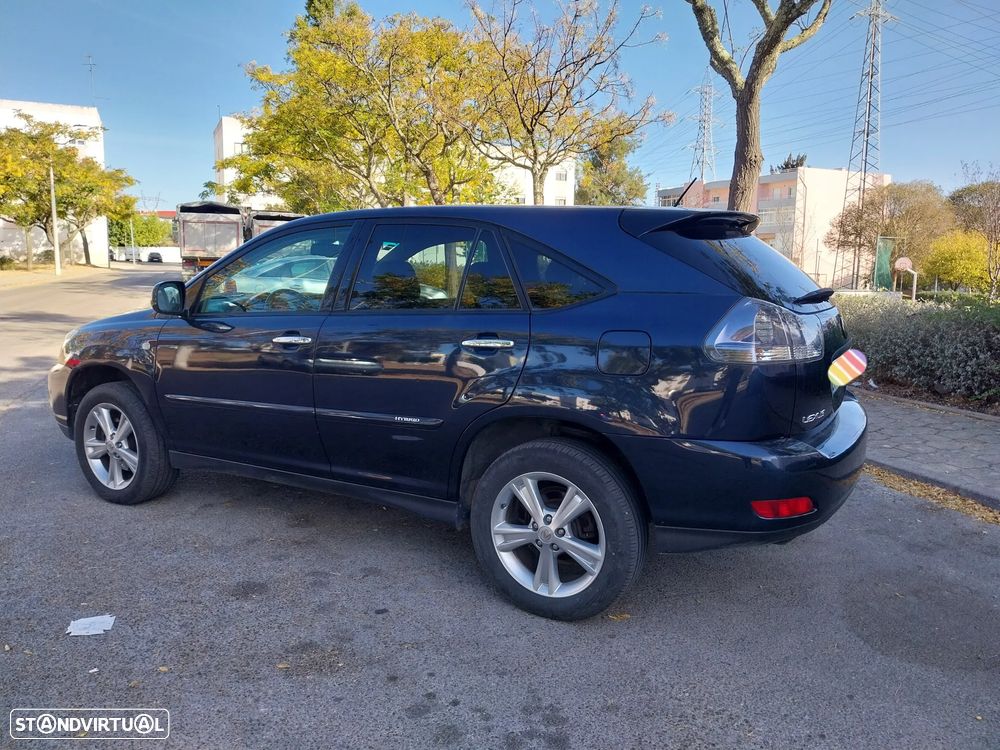 Lexus RX 400h Medium 17 - 25