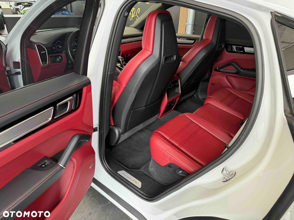 Porsche Cayenne Platinum Edition - 24