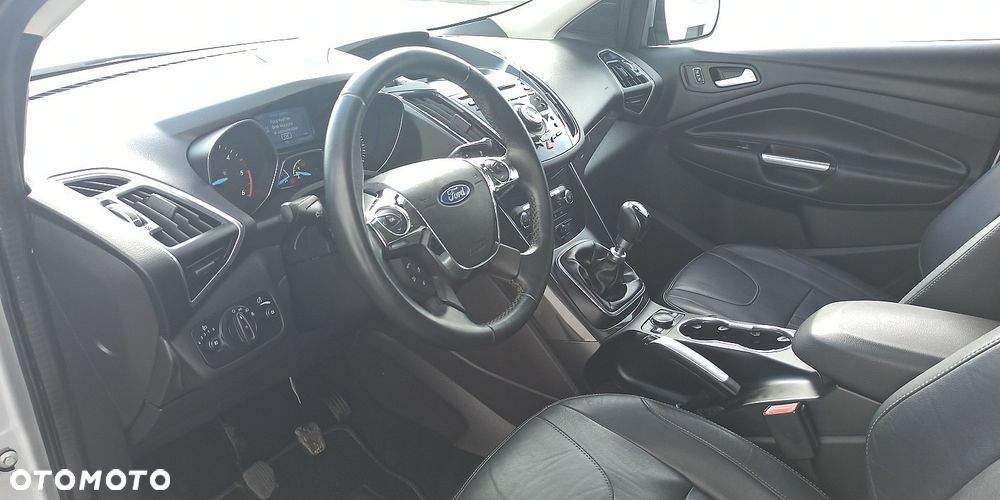Ford Kuga 2.0 TDCi 4x4 Titanium - 20