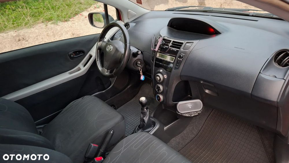 Toyota Yaris 1.0 Terra A/C - 9