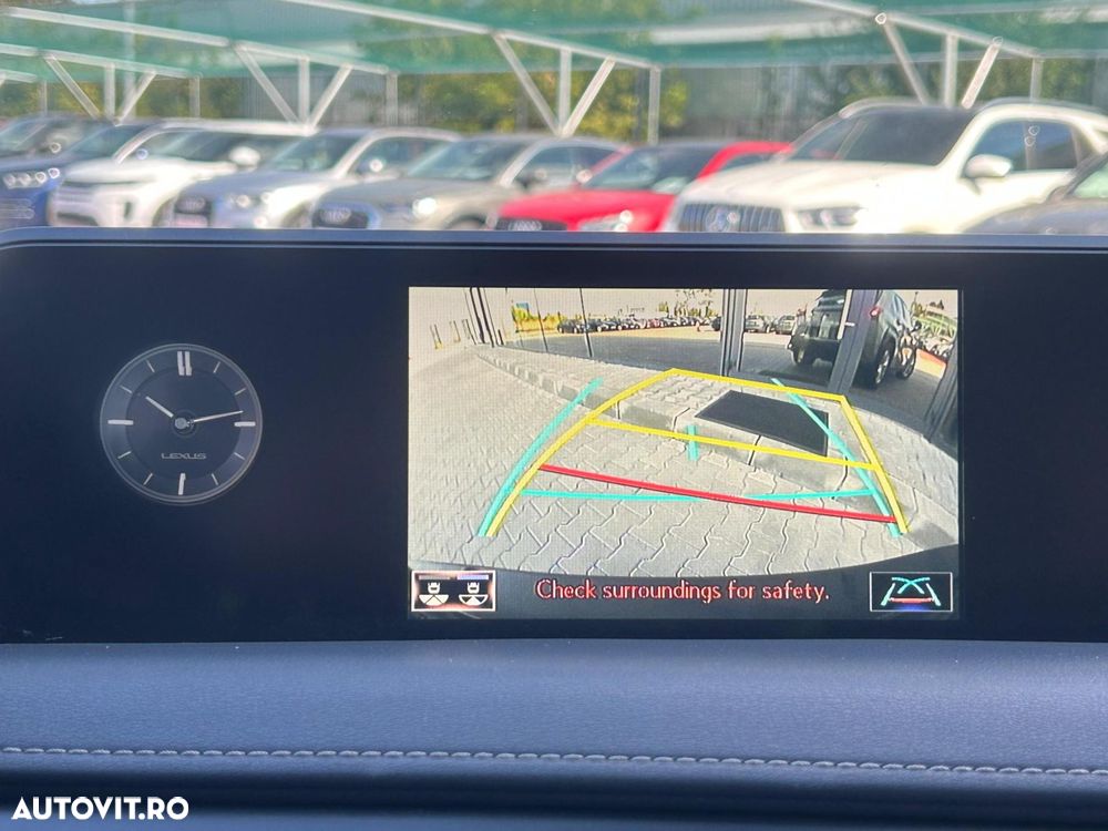 Lexus UX 250h 2.0L HEV 20H- (178 HP) 4X4 CVT Executive - 21