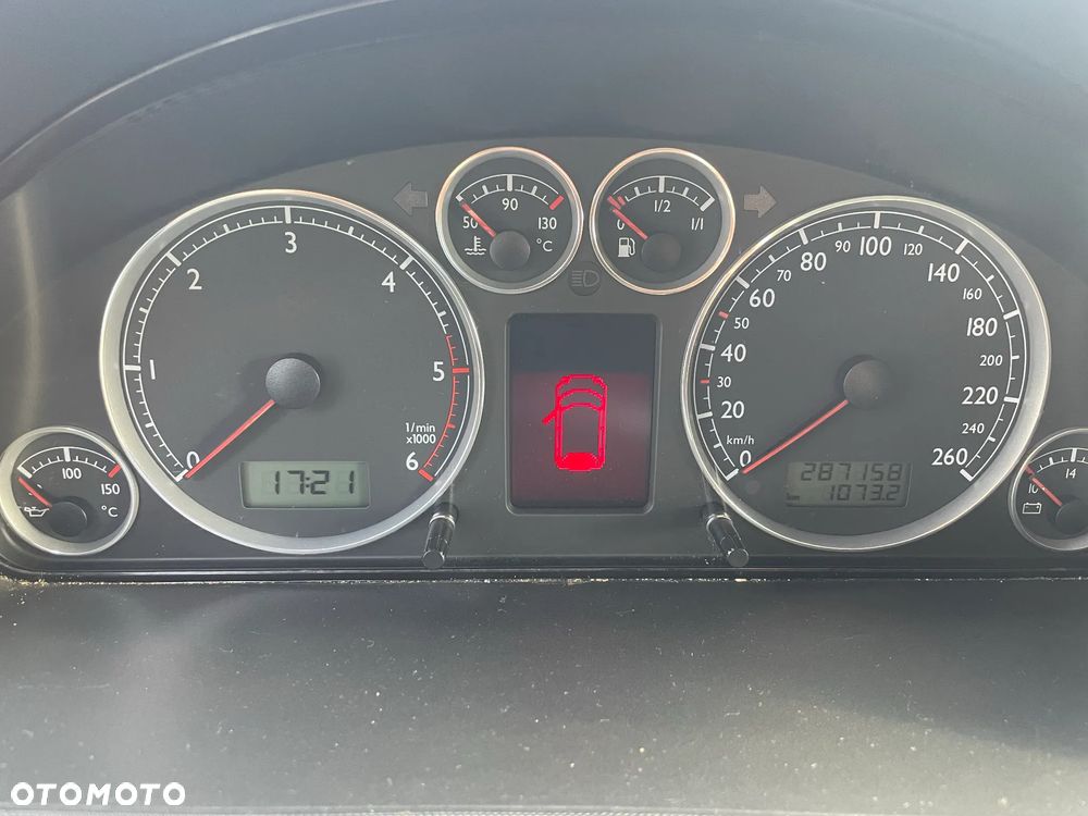 Volkswagen Sharan 1.9 TDI Comfortline Tiptr - 10