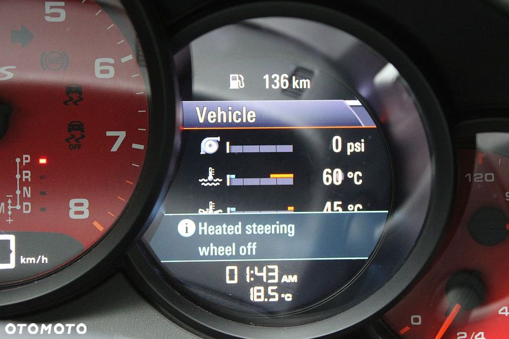 Porsche 911 Carrera 4 GTS PDK - 25