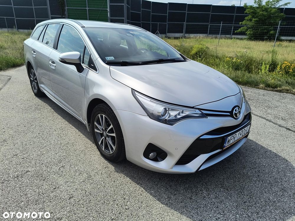 Toyota Avensis 1.8 Premium - 1