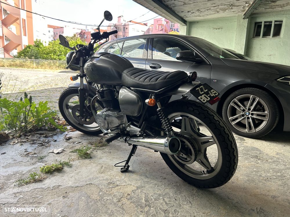 Honda CB 400T Cafe Racer - 15