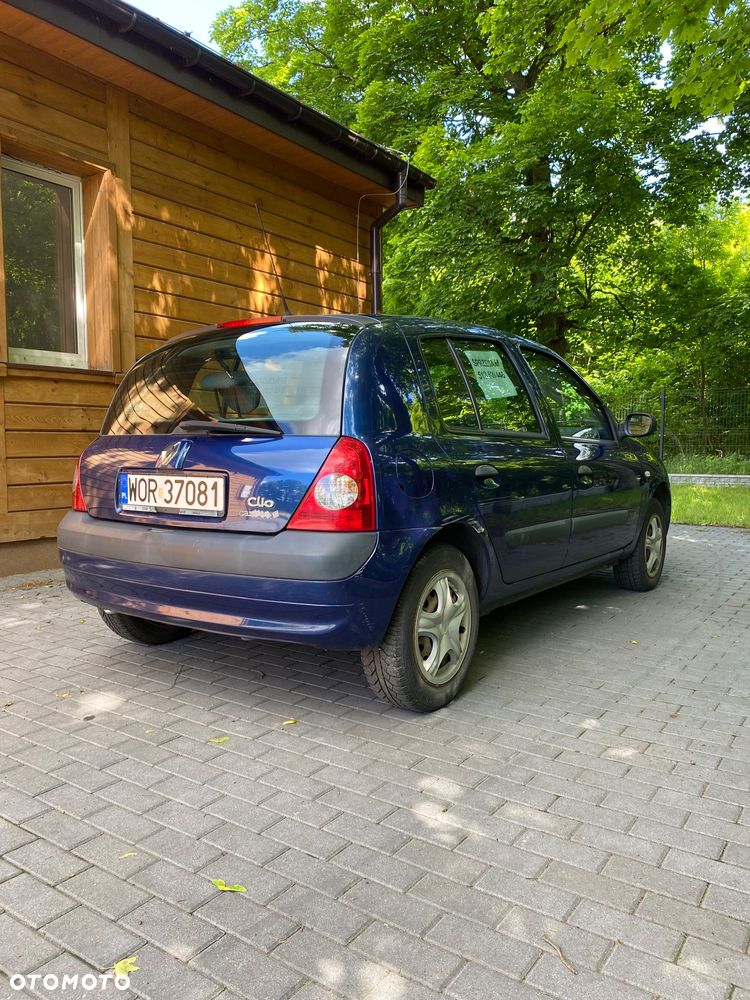 Renault Clio 1.2 16V Campus - 8