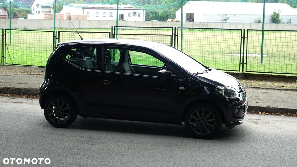 Volkswagen up! move - 33