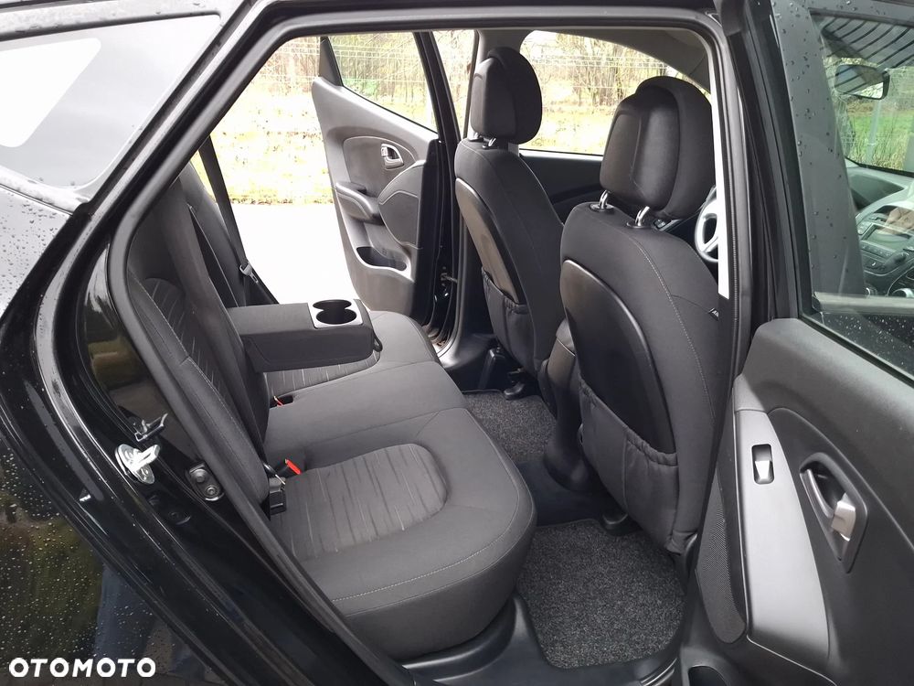 Hyundai ix35 blue 1.6 2WD Finale Gold - 13