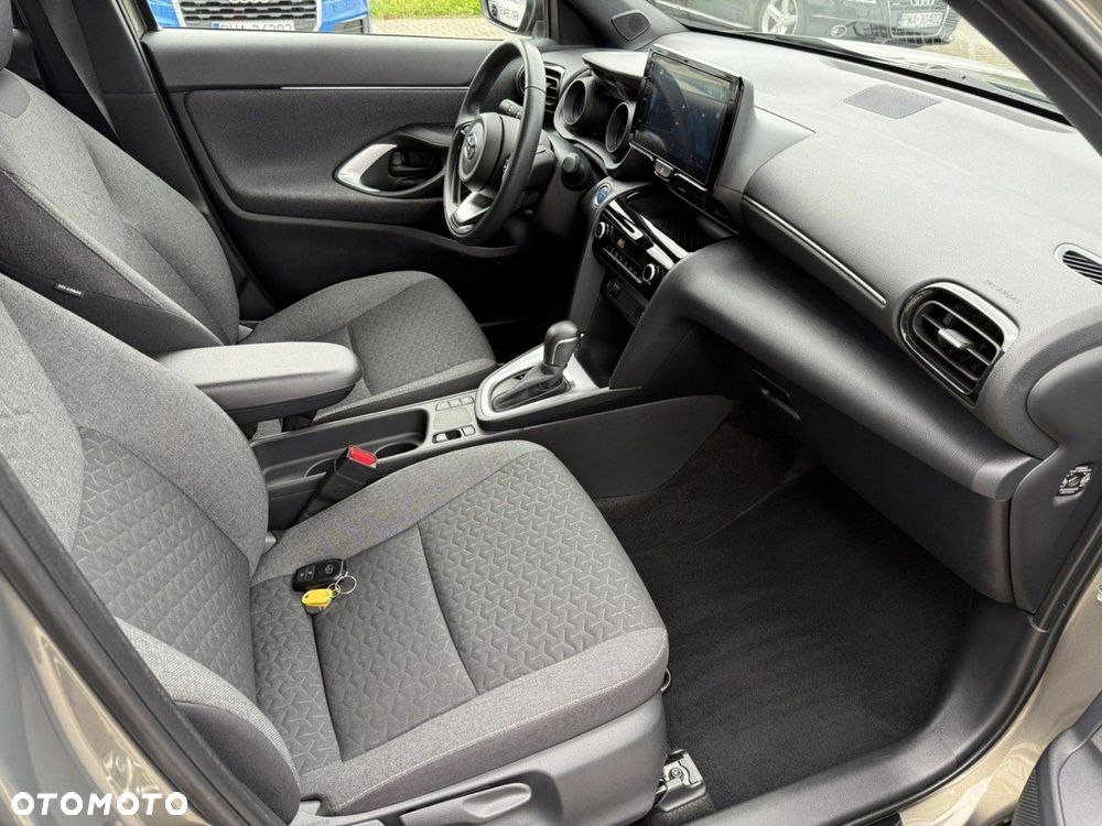 Toyota Yaris Cross - 17