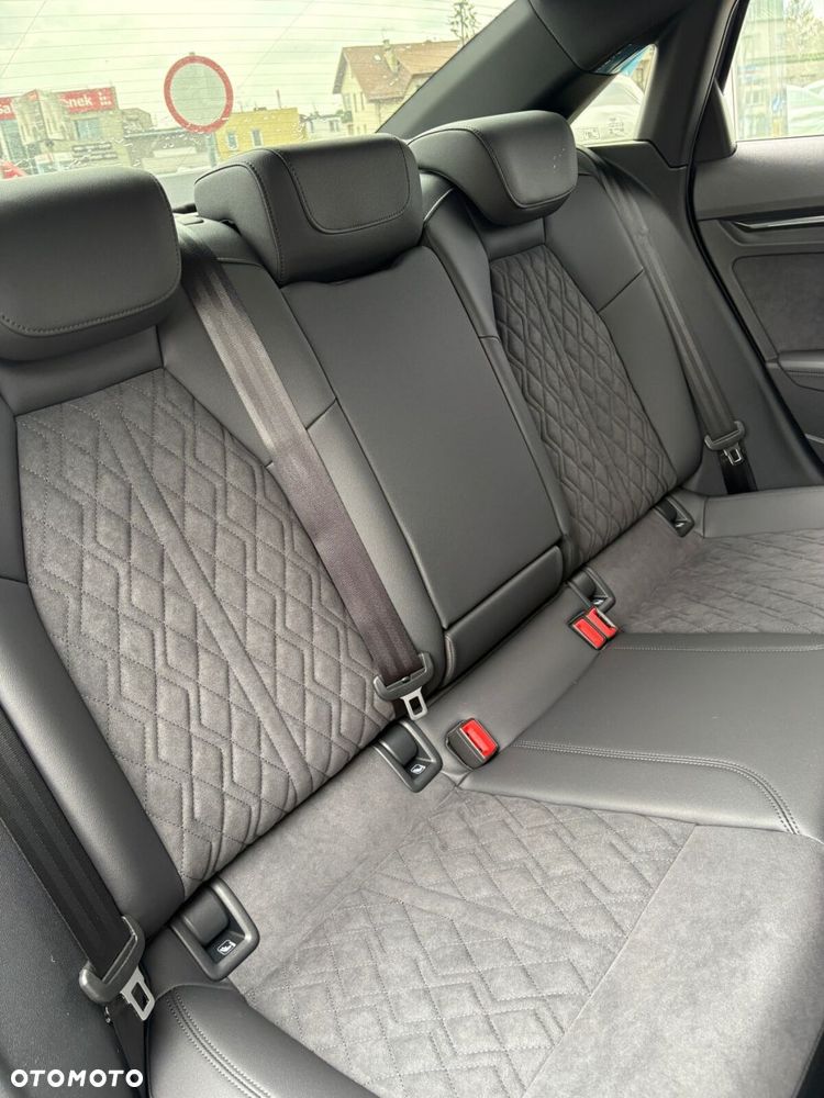 Audi RS3 Limousine - 19