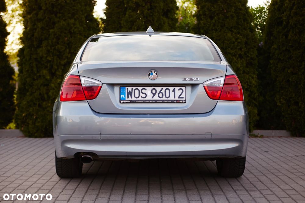 BMW Seria 3 318d DPF - 5