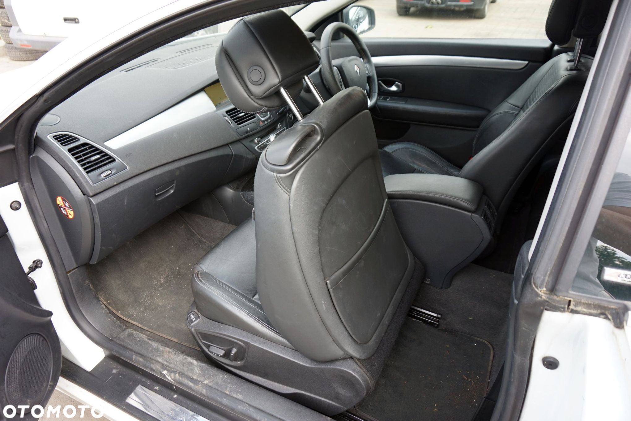 FOTELE FOTEL PRZEDNI LEWY PRAWY KANAPA WNĘTRZE LAGUNA III PH1 COUPE UK CZARNA SKÓRA GRZANE EL PAMIĘĆ TAPICERKA BOCZKI RENAULT 2007-2012 - 7