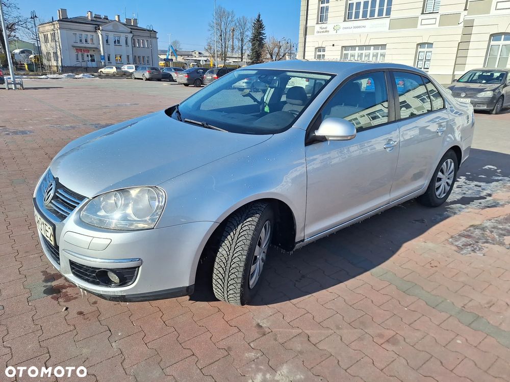 Volkswagen Jetta 1.9 TDI Trendline - 1