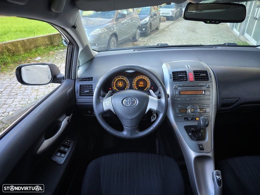 Toyota Auris 1.4 D-4D MMT Sol - 6