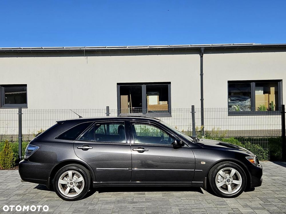 Lexus IS 200 SC Prestige - 13