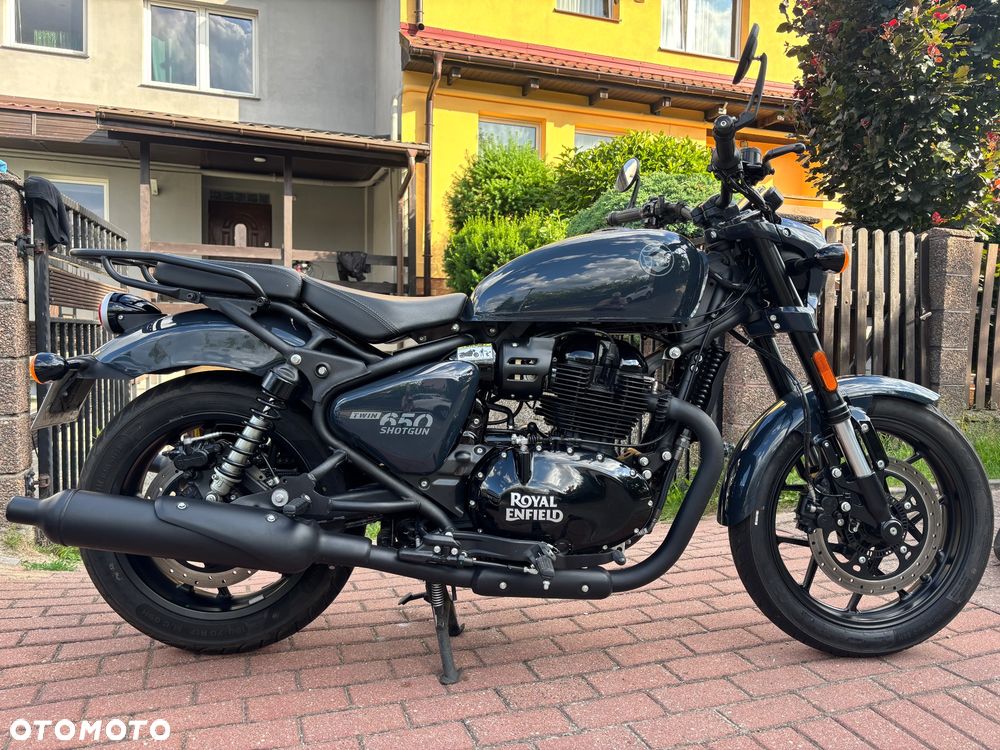 Royal Enfield Shotgun - 1