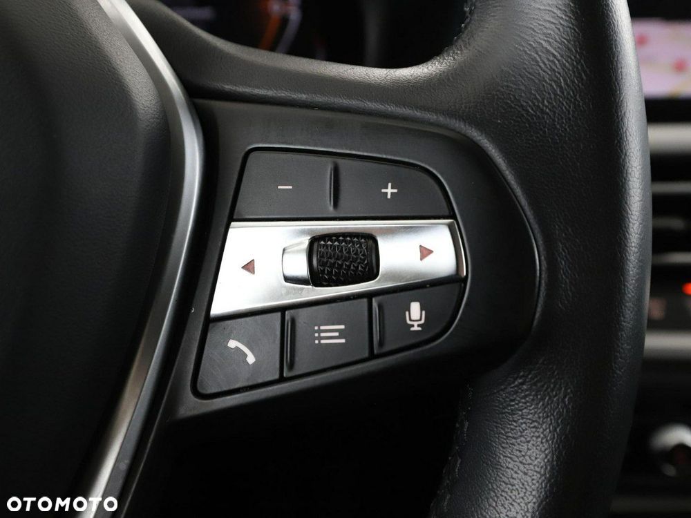 BMW Seria 3 320d xDrive MHEV Advantage - 32