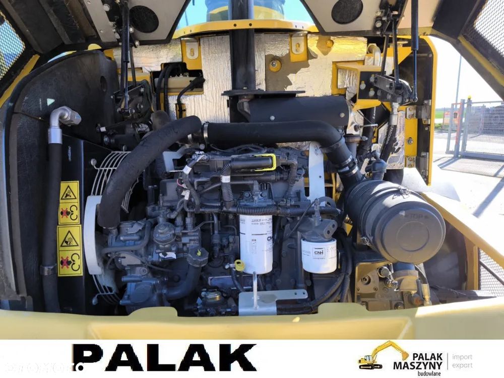 New Holland Ładowarka  NEW HOLLAND  W 80 C , 2015 rok,NOWE OPONY - 17