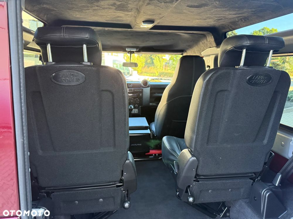 Land Rover Defender - 17