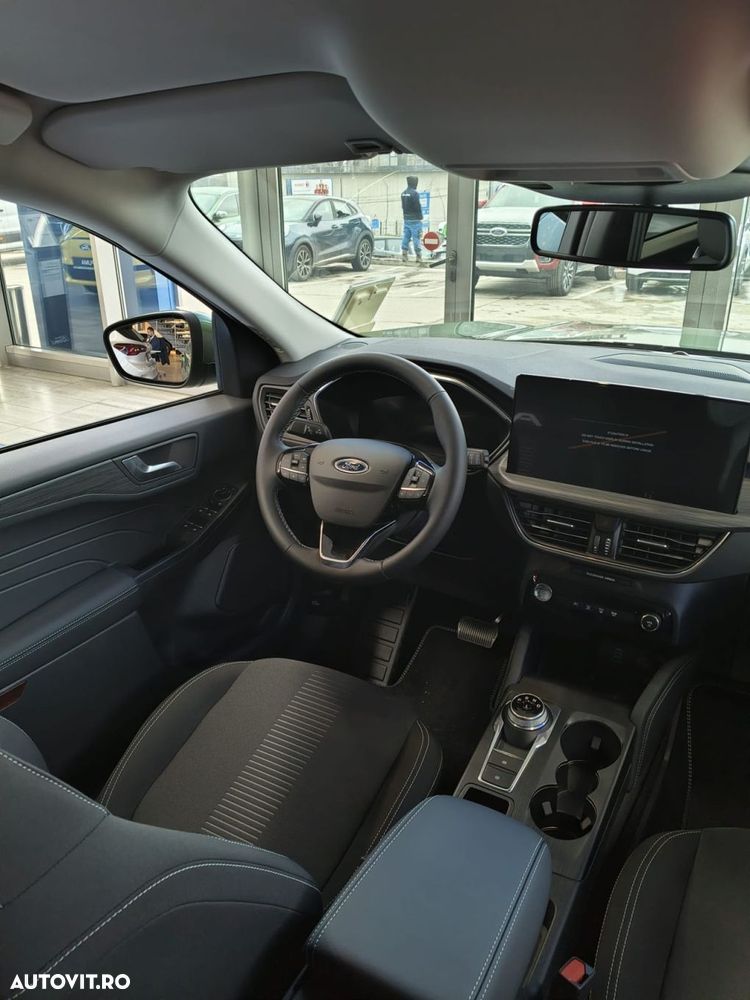 Ford Kuga - 8
